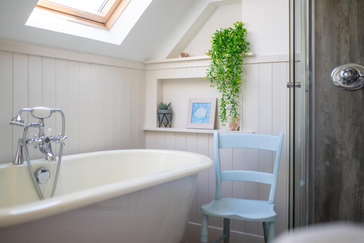 Seaview House - A Traditional Home By The Beach Nairn Exterior foto